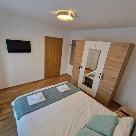 Nina 2 Apartment